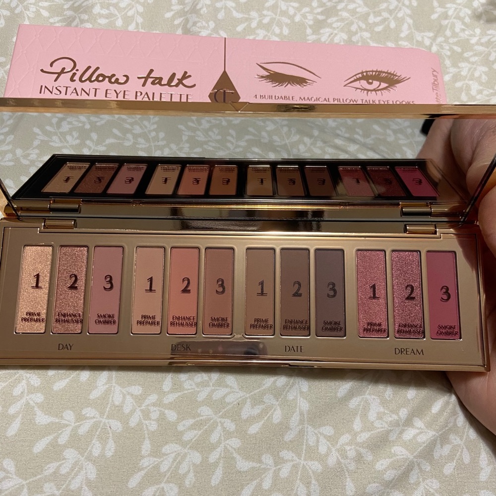 Charlotte Tilbury Pillow Talk eyeshadow pallete